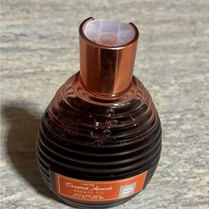 Bath & Body Works Salted Caramel Apricot Discontinued Shower Gel with pure honey